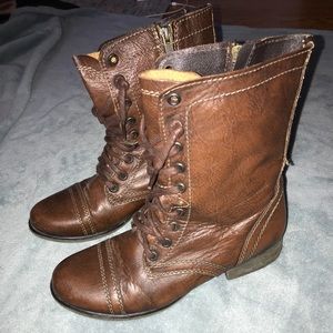 brown steve madden combat boots!
